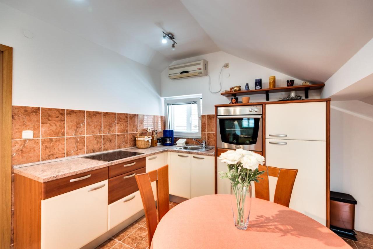 Appartamento Studio Maslina Šibenik Esterno foto