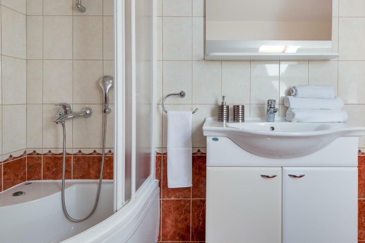 Appartamento Studio Maslina Šibenik Esterno foto