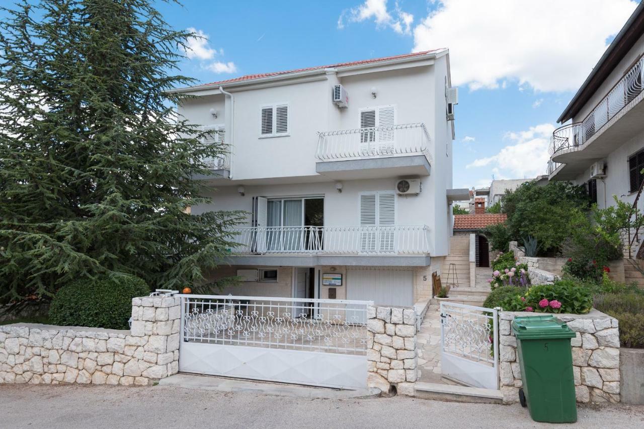 Appartamento Studio Maslina Šibenik Esterno foto